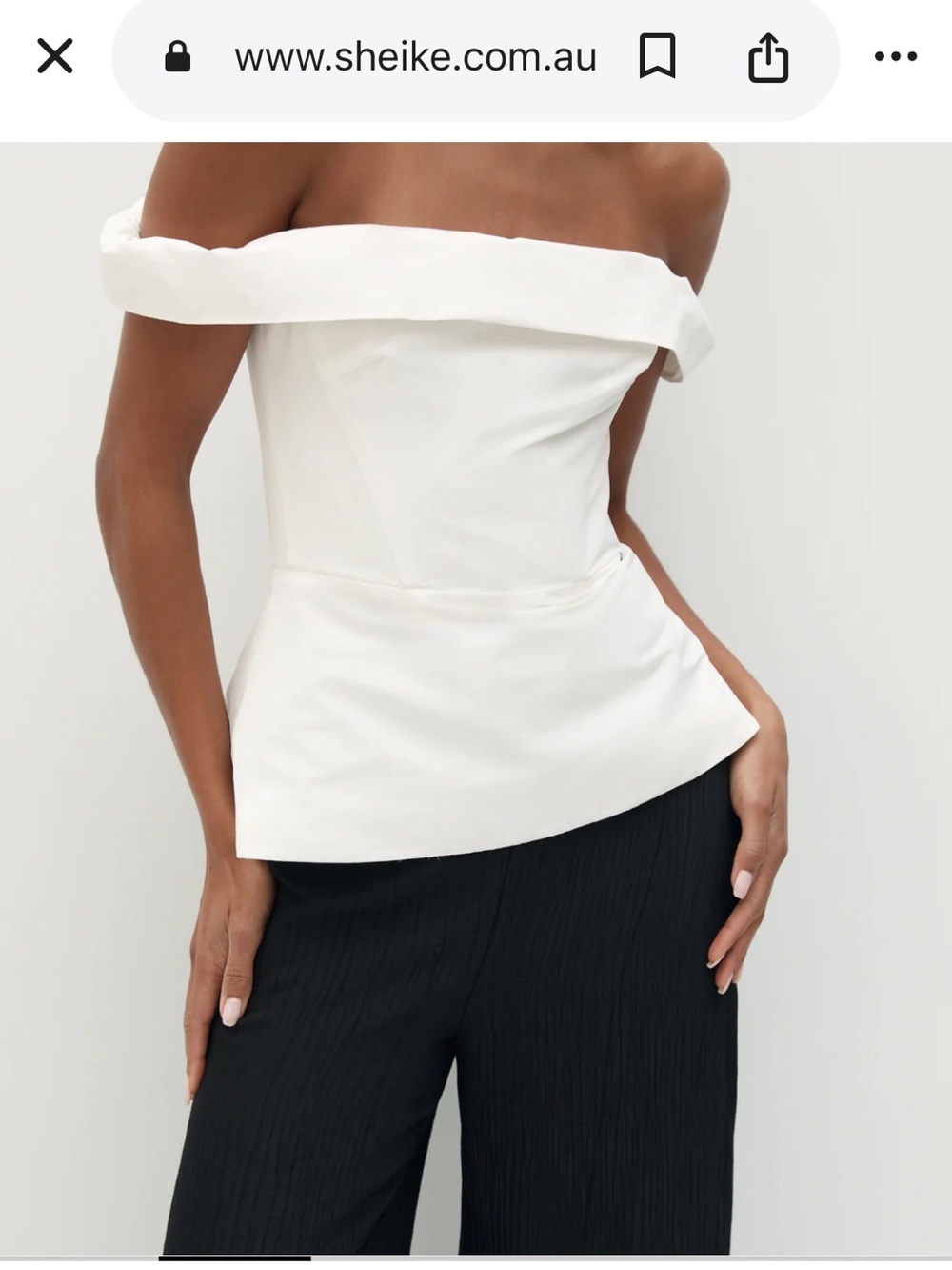 NWOT Sheike Top, AU12 fits US8